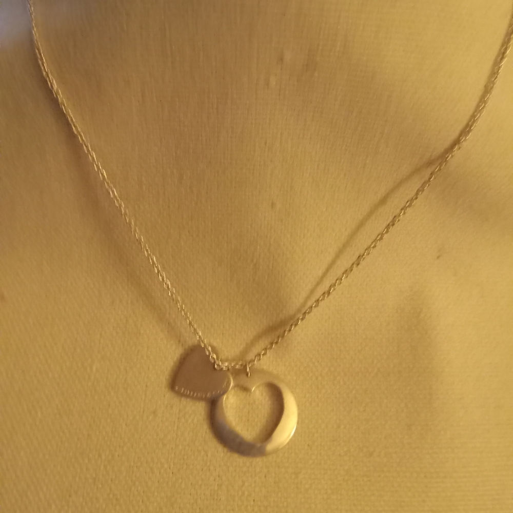 Tiffany & Co Sterling Silver Double heart Necklace Rare retired Valentine's Day